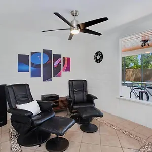 Holiday home Close To Downtown Ps - Hike, Bike, Swim, Relax