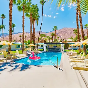 4* 酒店 A Place In The Sun - Adults Only Big Units, 24h Heated Pool & In 1 Acre Park Prime Location, Dog Friendly, Midcentury Modern Boutique